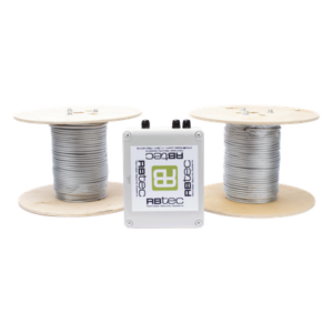 Kit de Cable Sensor Perimetral IRONCLAD / 305 m (1,000 ft) / 2 Zonas de 152 m (500 ft) / Detección por Análisis de Vibración / Tarjeta LPU400 Incluida / Calibración por Software