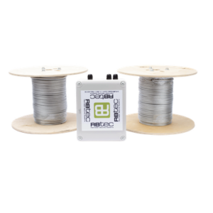 Kit IRONCLAD de Cable Sensor Perimetral Blindado / 150 m (492 ft) / 2 Zonas Independientes / Deteccion por Vibracion / Sin Falsas Alarmas / Tarjeta LPU400 / Calibracion por Software