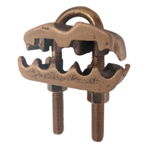 Conector para 3 Cables de Cobre (4 - 2/0 AWG) a Tubo o Varilla (5/8 in - 3/4 in).
