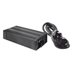 Cargador para Baterías de Plomo Ácido y Litio / 13.5A / 12V / Bancos de 55 a 180 Ah/ Con cable de alimentación